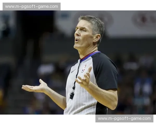 裁判福斯特执哨太阳关键战 保罗面对老对手情绪平稳